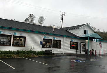 47th oakhurst storefront