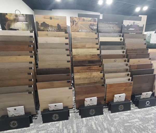 The floor store Hallmark Displays