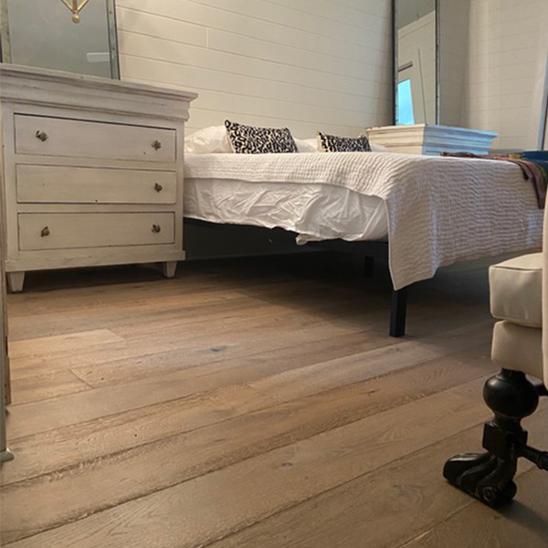 Hallmark Floors Alta vista Cambria Oak home installation by Brooks Flooring