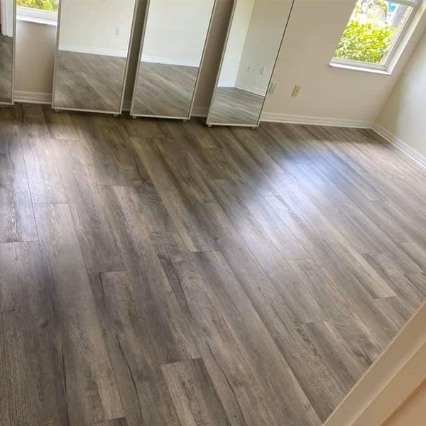 Hallmark Floors Courtier Waterproof Admiral Oak FL install